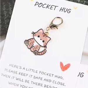 New Cute Cat Pocket Hug Keychain